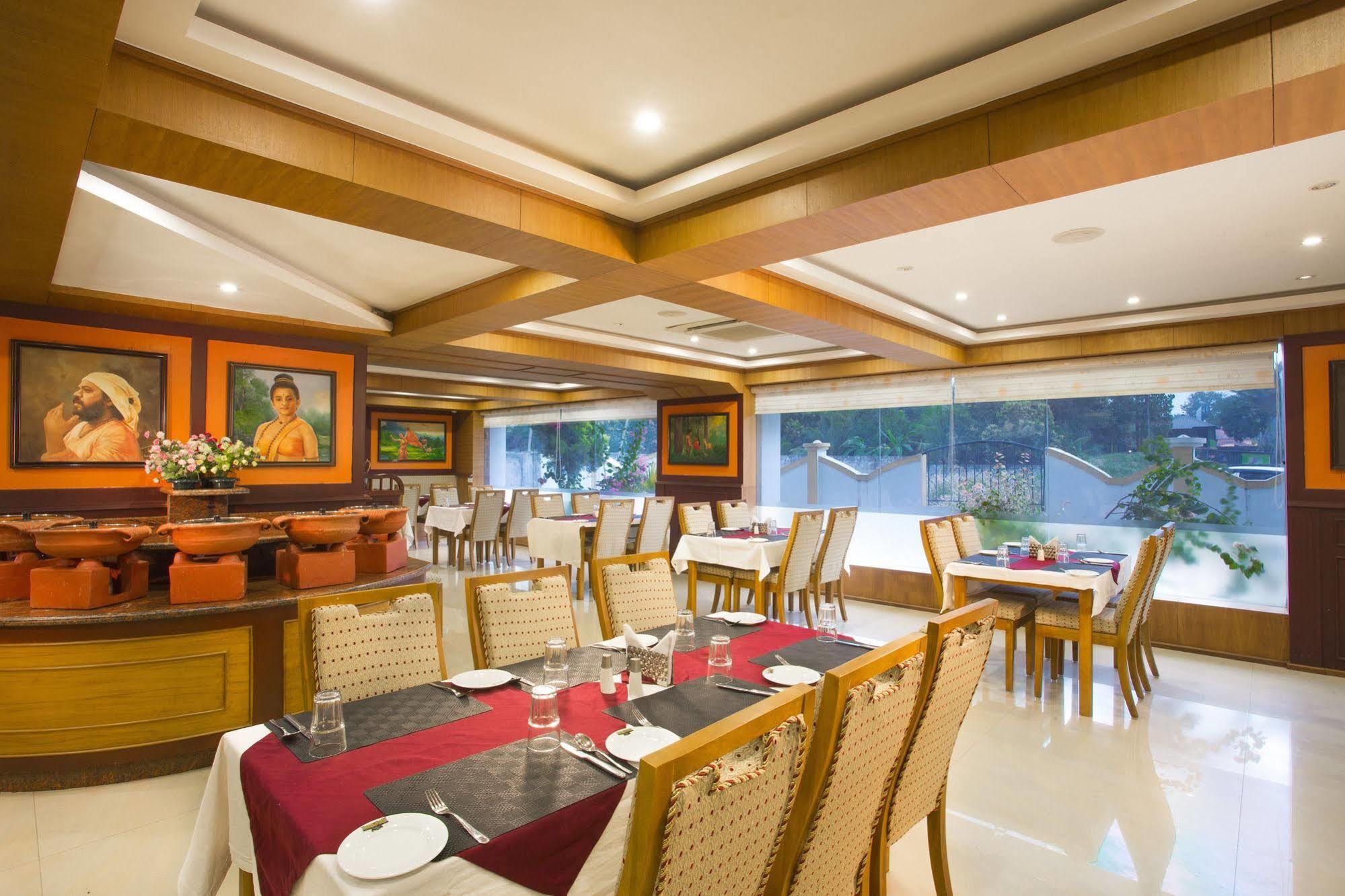Atlas Airport Hotel Apartment Nedumbassery Esterno foto