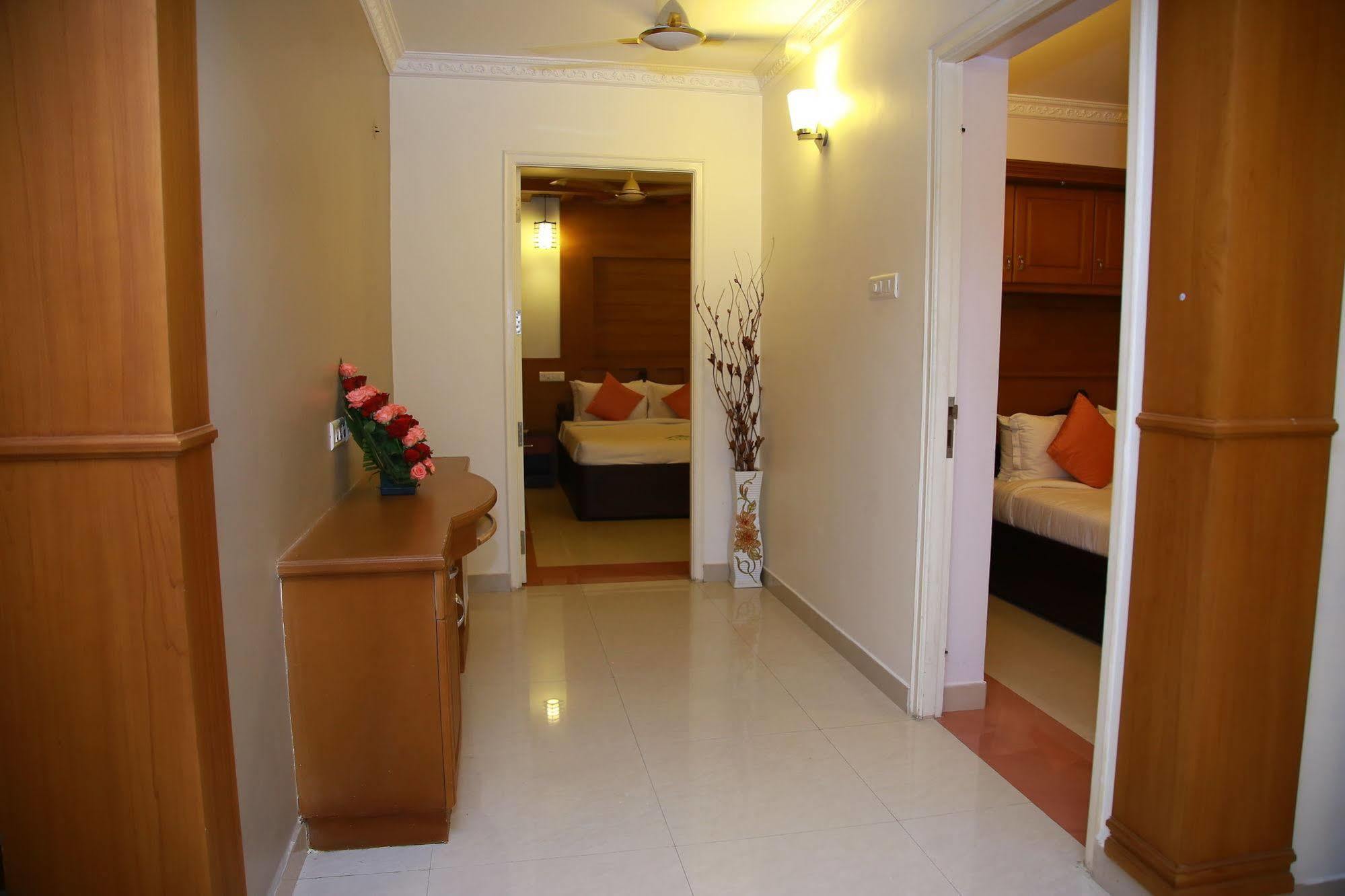 Atlas Airport Hotel Apartment Nedumbassery Esterno foto