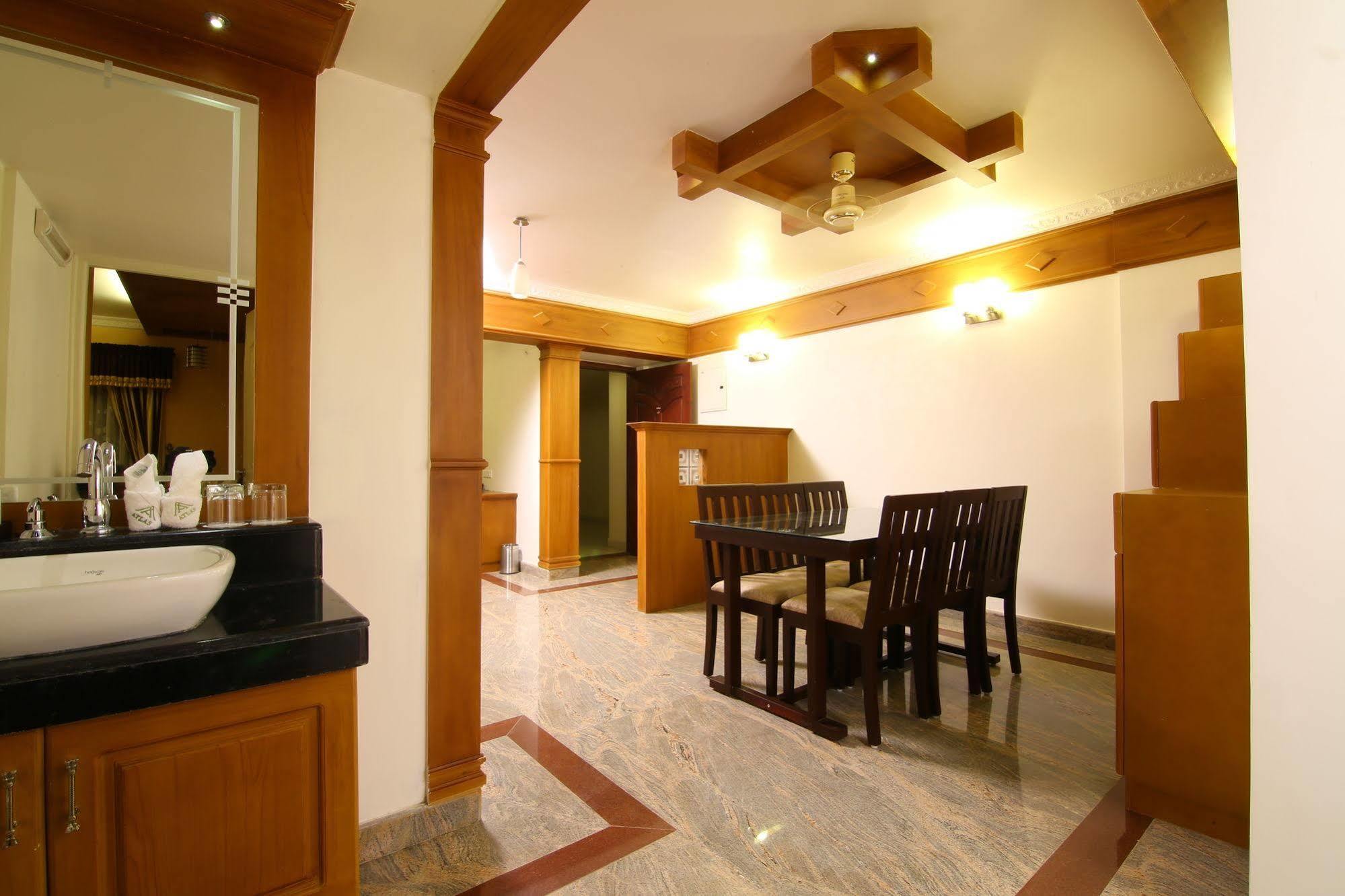 Atlas Airport Hotel Apartment Nedumbassery Esterno foto