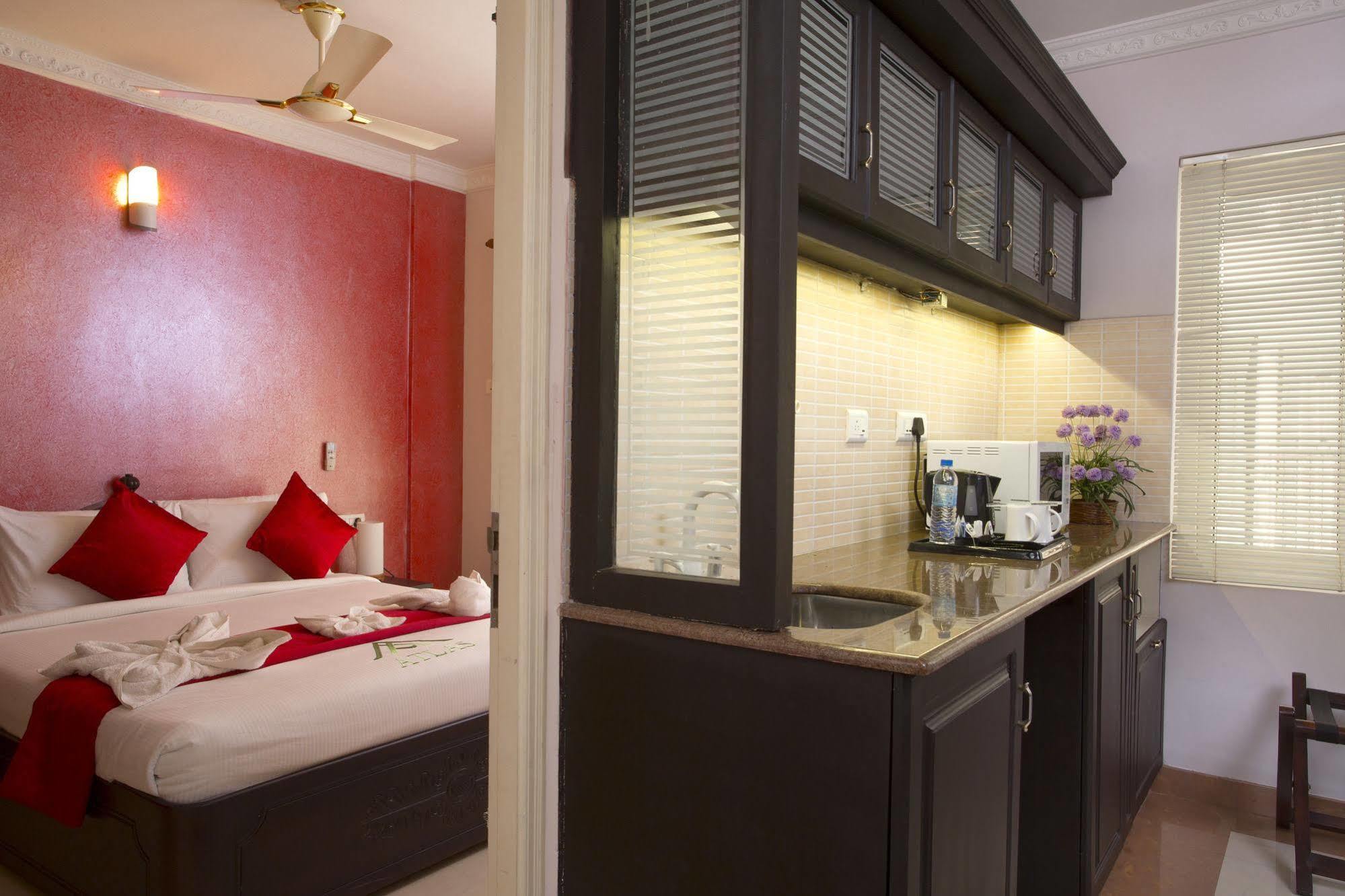 Atlas Airport Hotel Apartment Nedumbassery Esterno foto