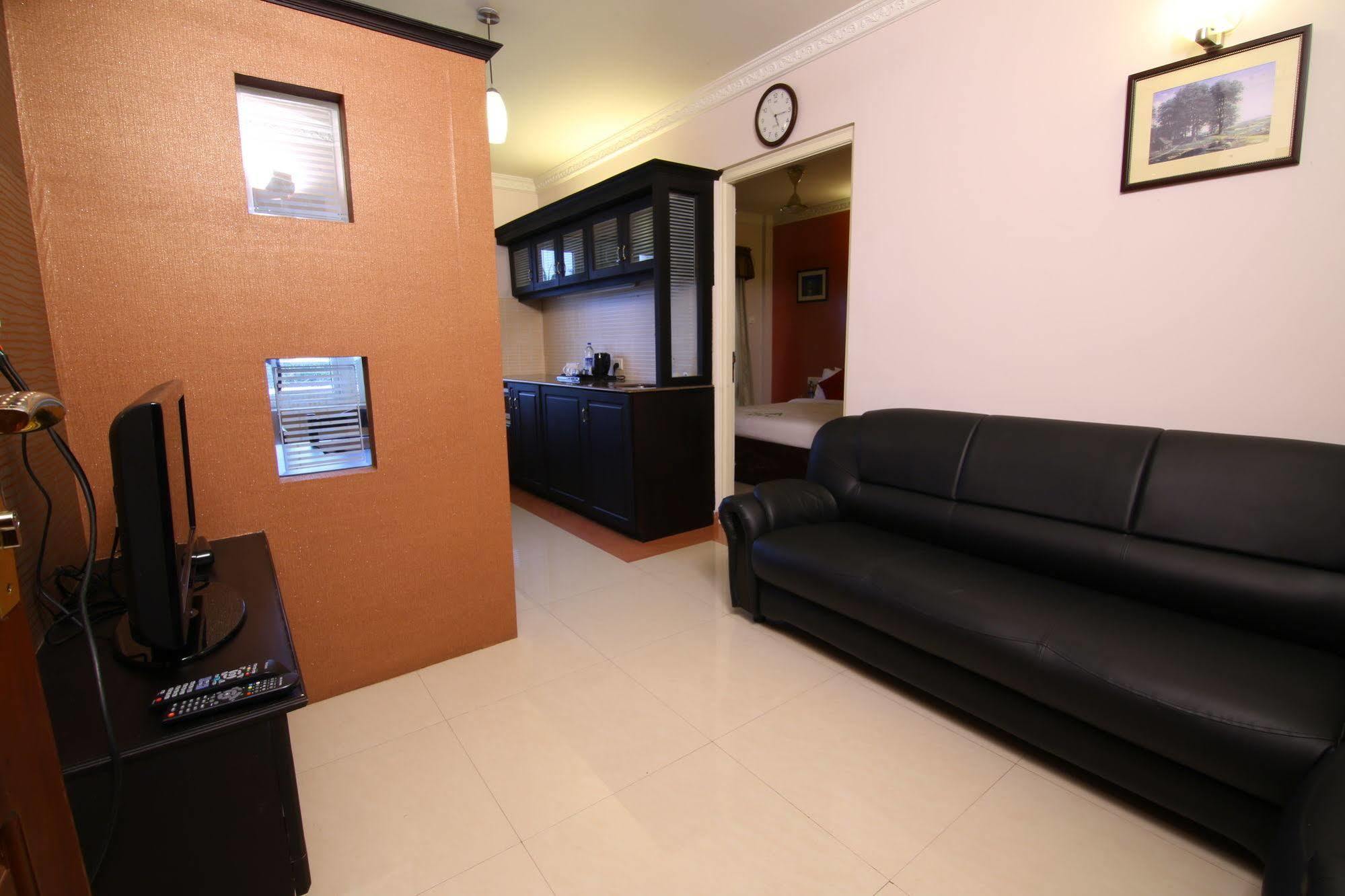Atlas Airport Hotel Apartment Nedumbassery Esterno foto