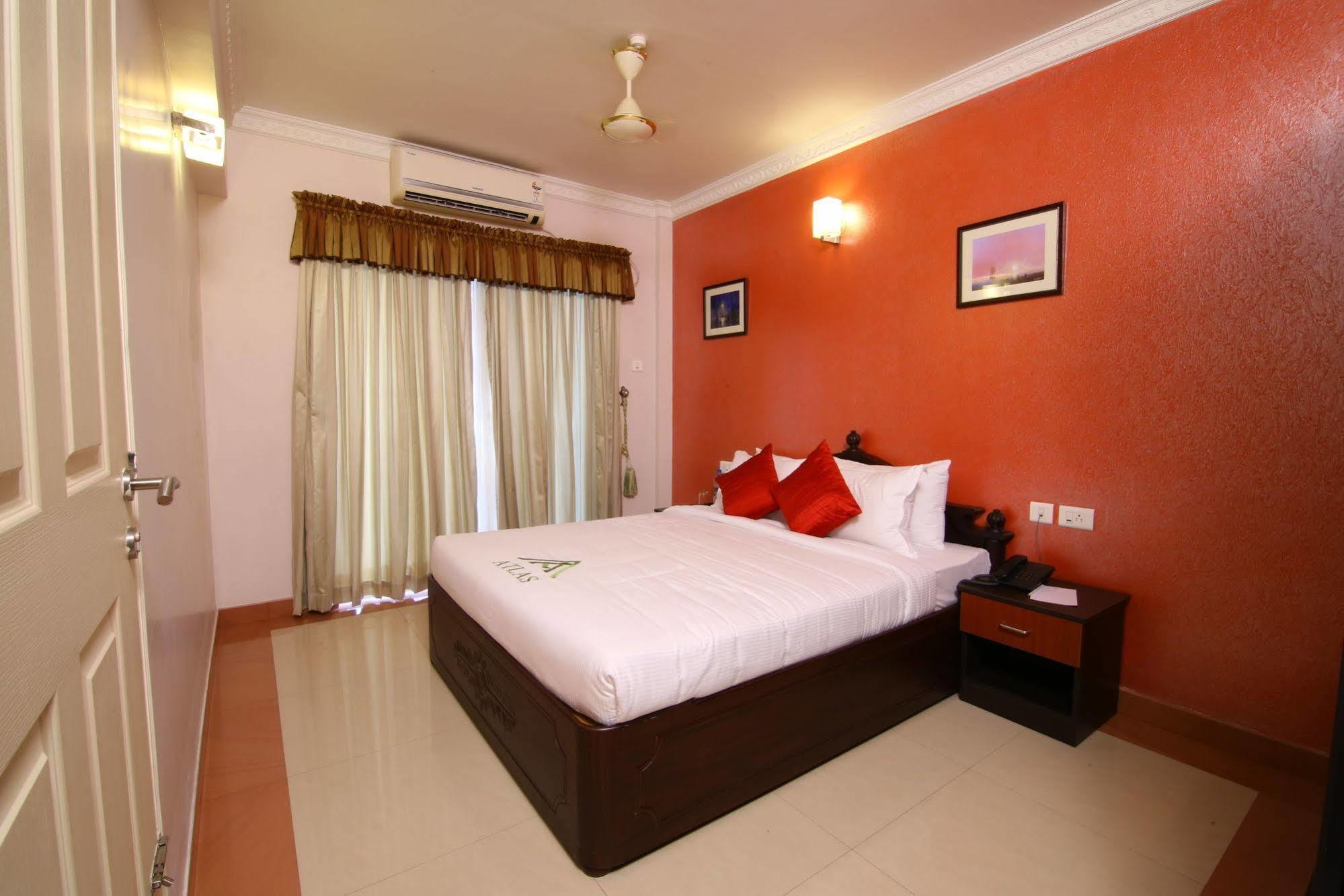 Atlas Airport Hotel Apartment Nedumbassery Esterno foto