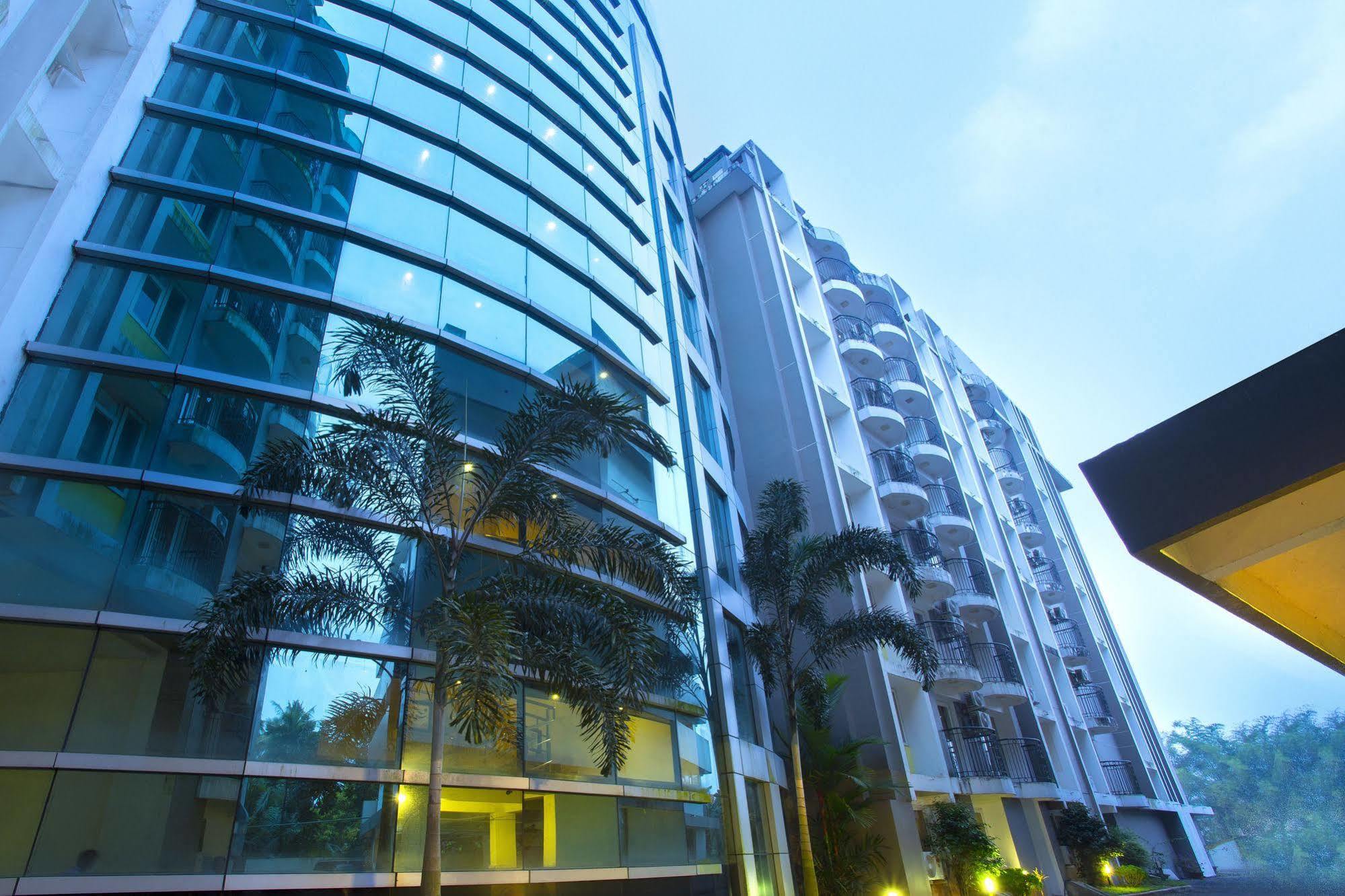 Atlas Airport Hotel Apartment Nedumbassery Esterno foto