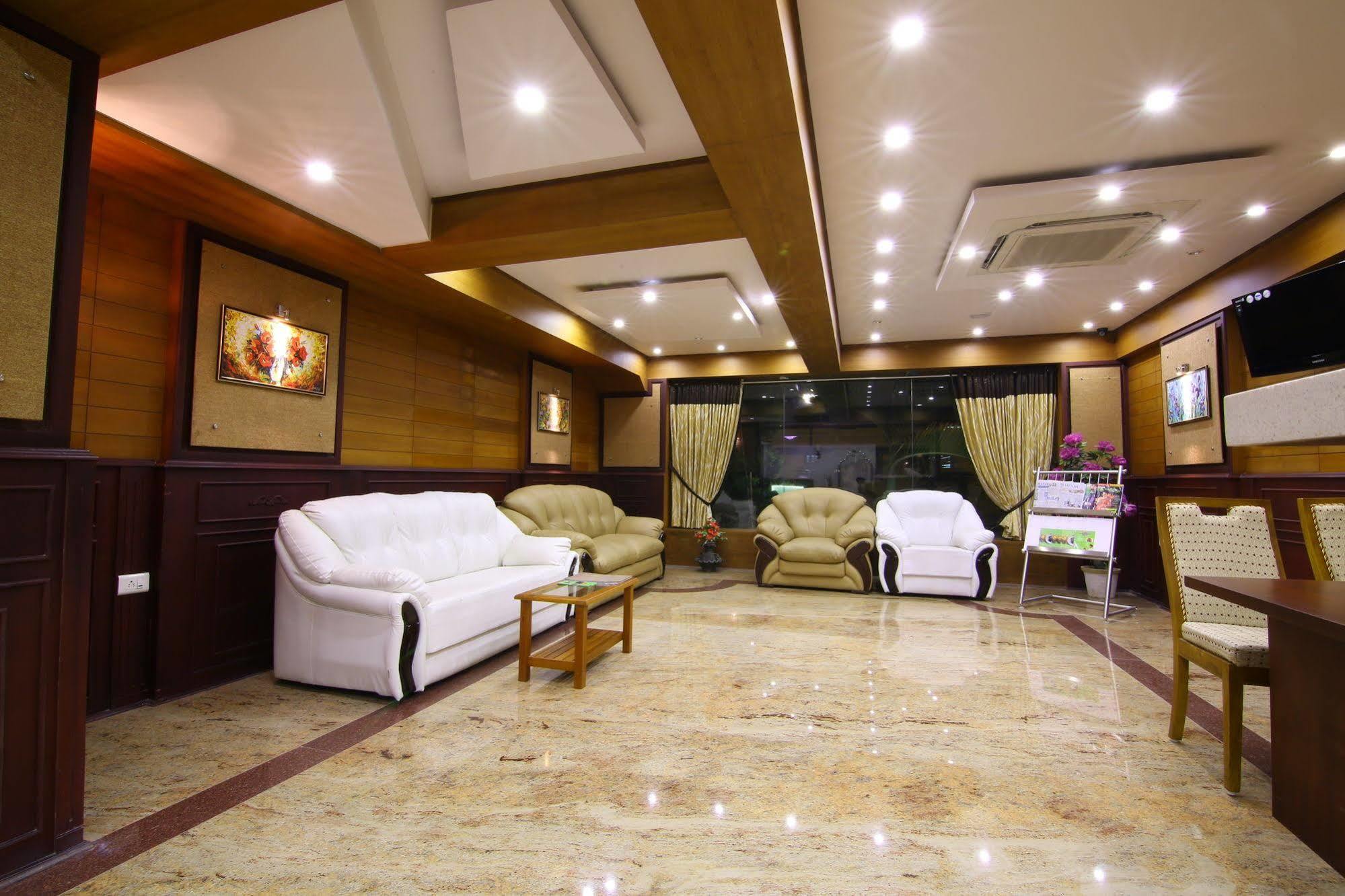 Atlas Airport Hotel Apartment Nedumbassery Esterno foto