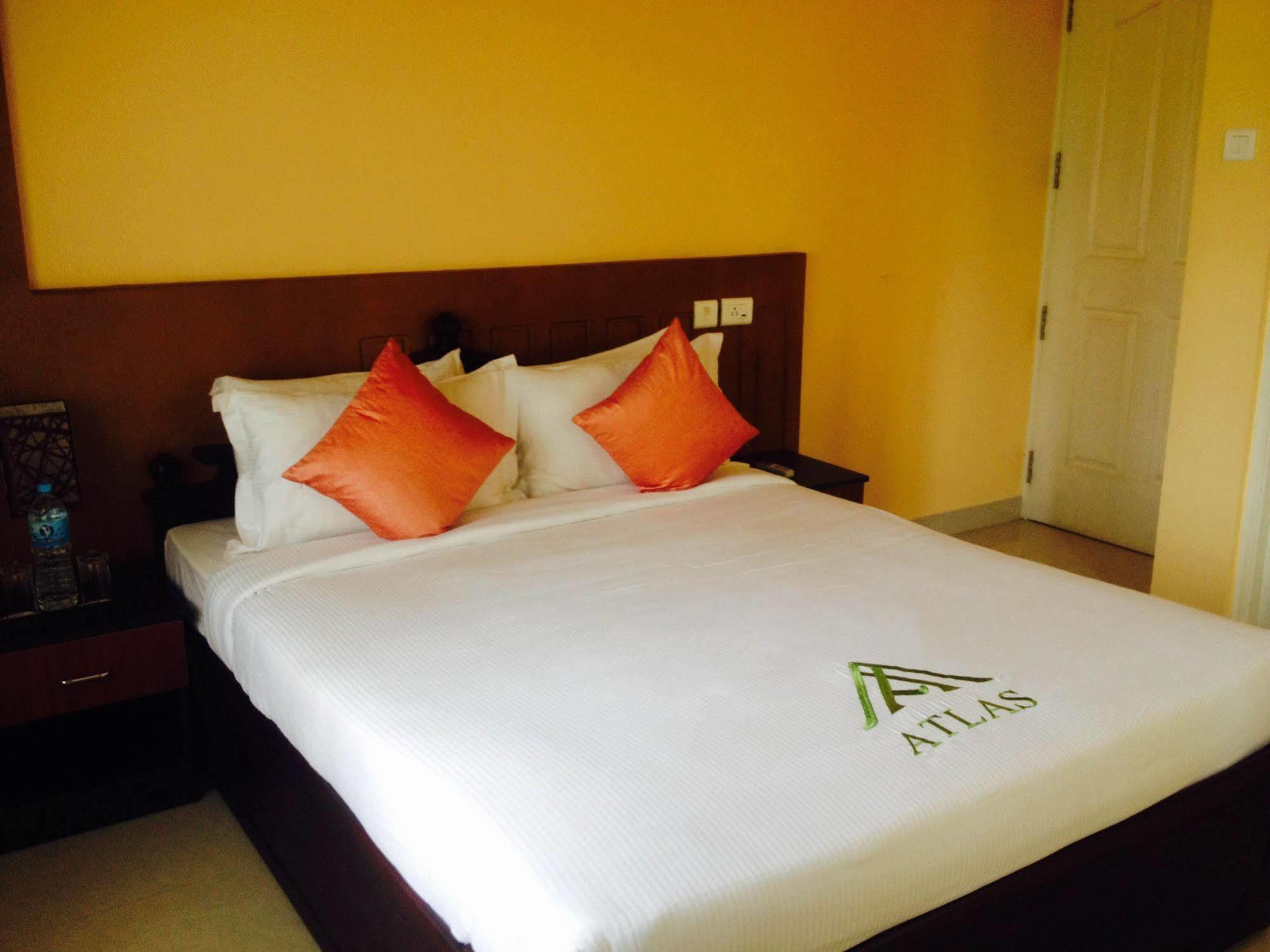 Atlas Airport Hotel Apartment Nedumbassery Esterno foto
