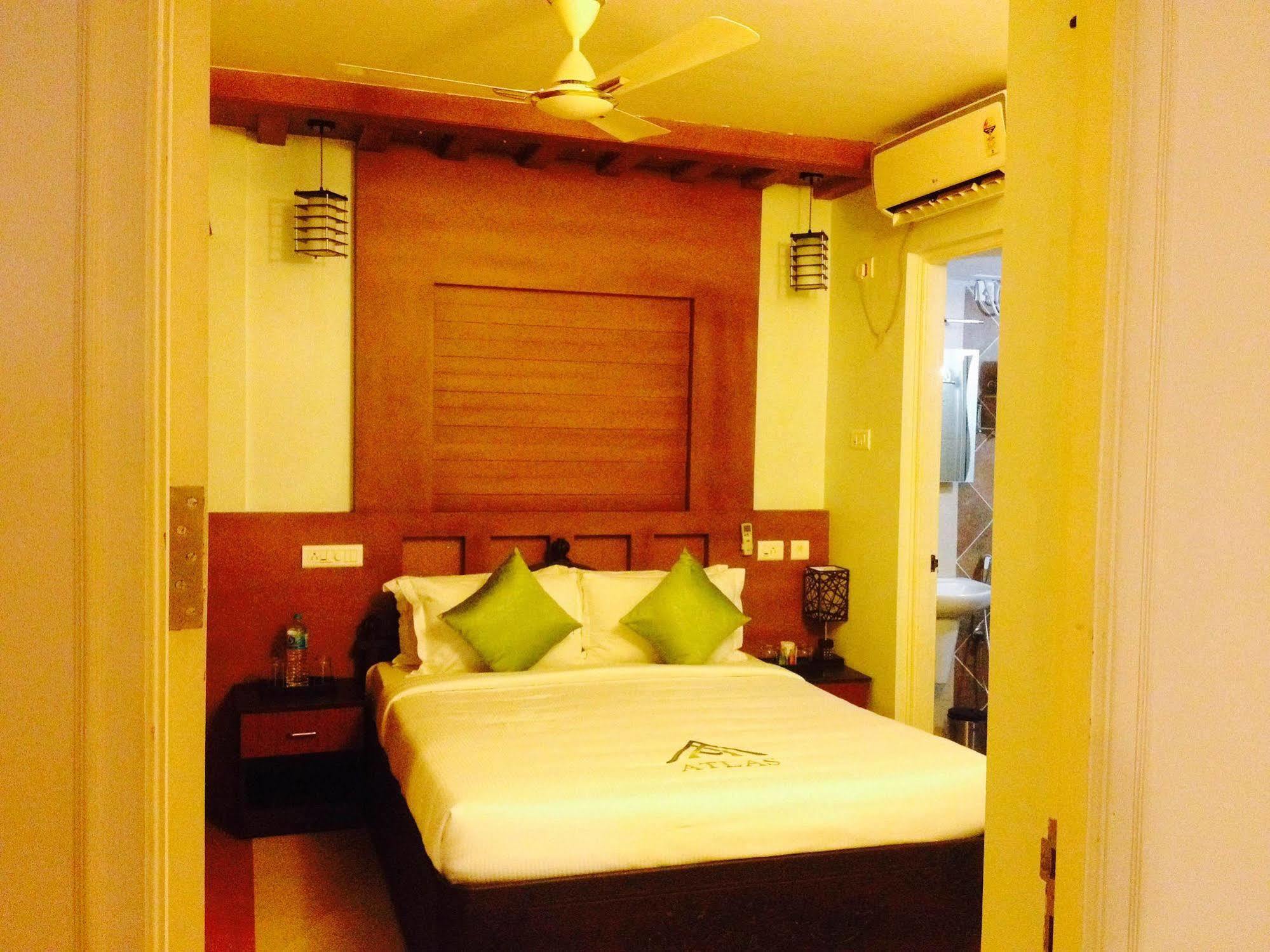 Atlas Airport Hotel Apartment Nedumbassery Esterno foto