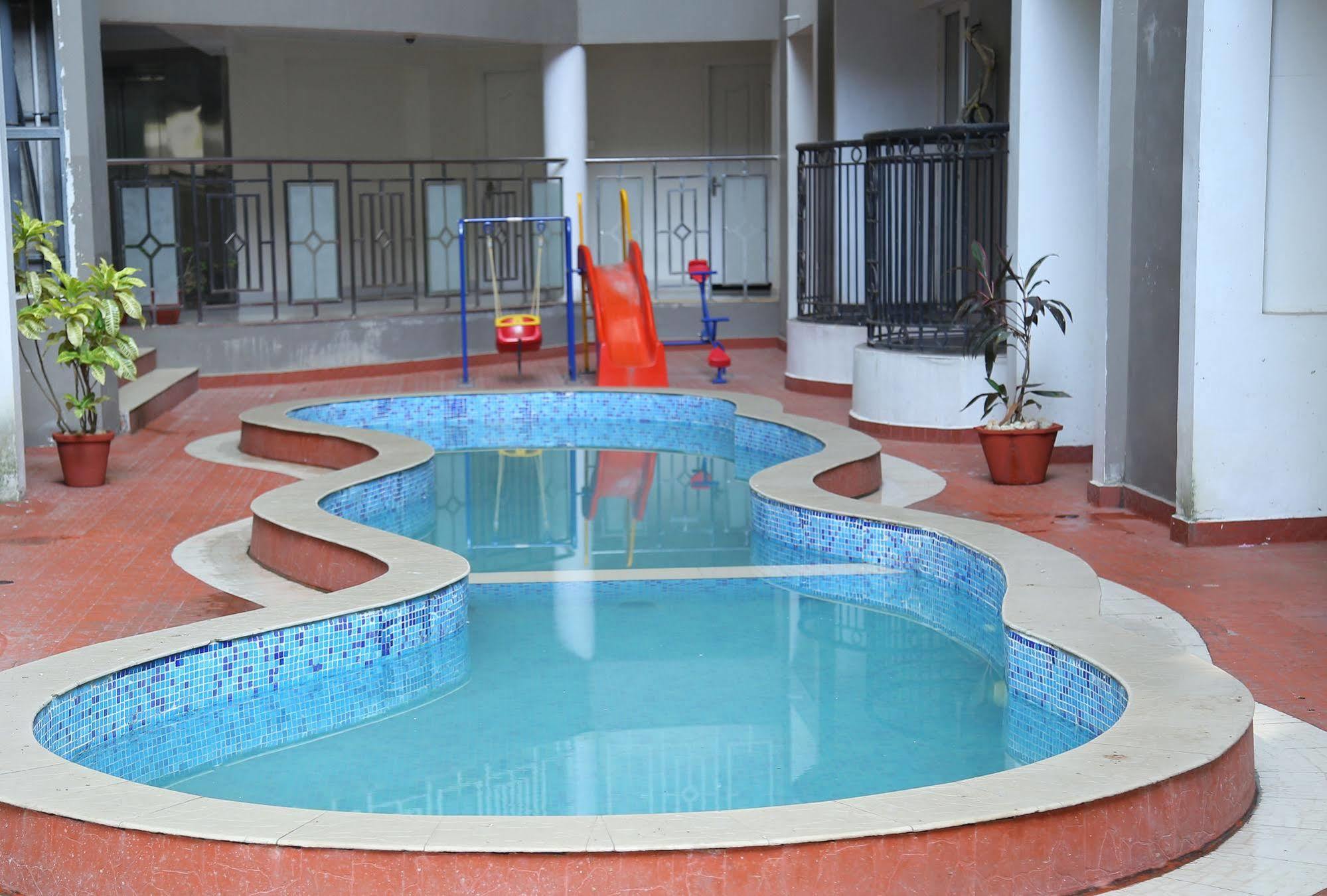 Atlas Airport Hotel Apartment Nedumbassery Esterno foto